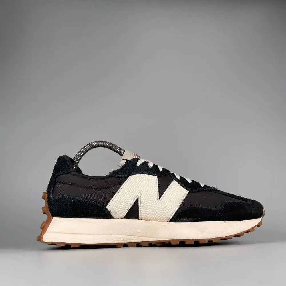 New Balance 327 Women’s 9 Black White Gum Suede Low Top Lace-Up Sneakers Casual